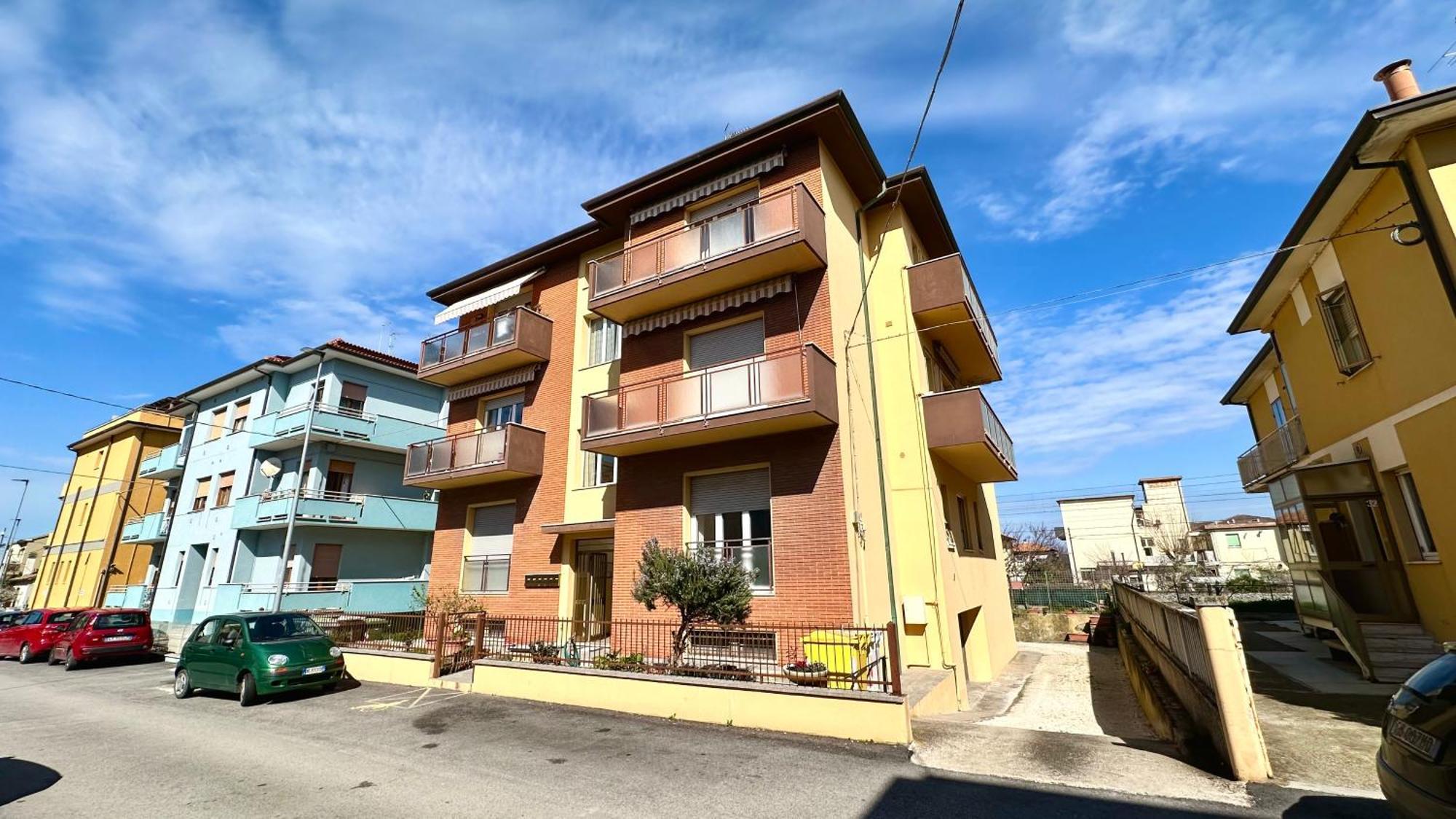 Se041 - Senigallia, Quadrilocale Accessoriato A 150Mt Dal Mare Dış mekan fotoğraf